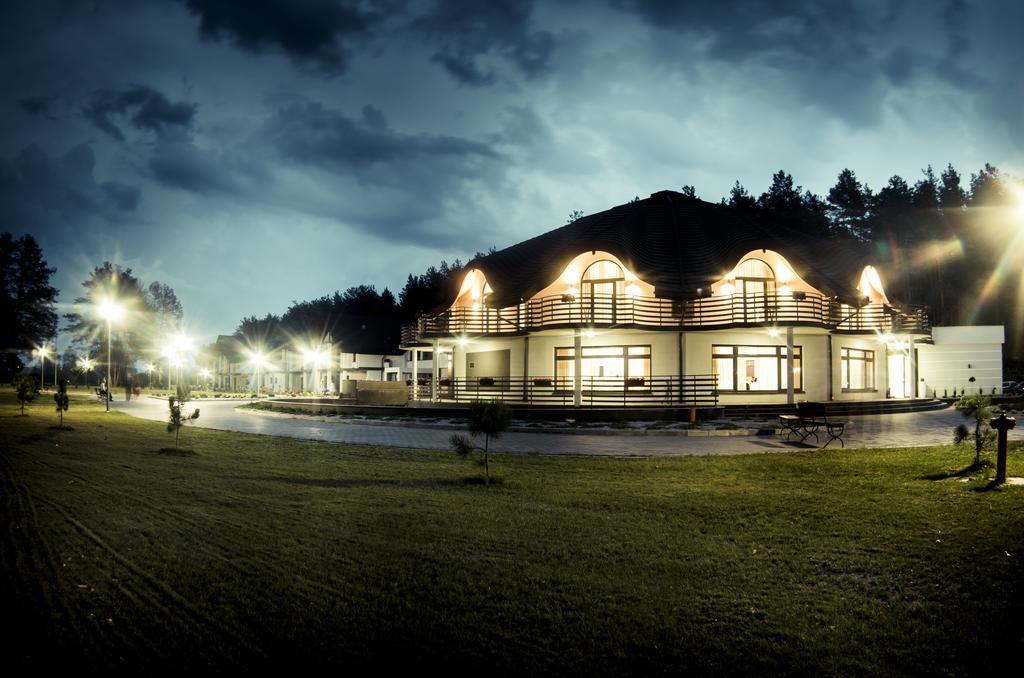 Rezydencja Sosnowa Luxury Hotel Janow Lubelski Exterior photo